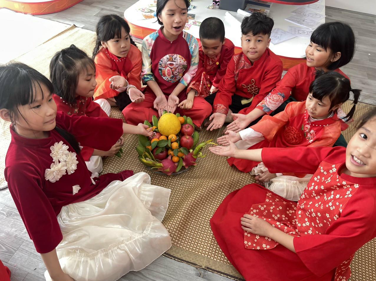 Hoạt động ngày tết ảnh 3